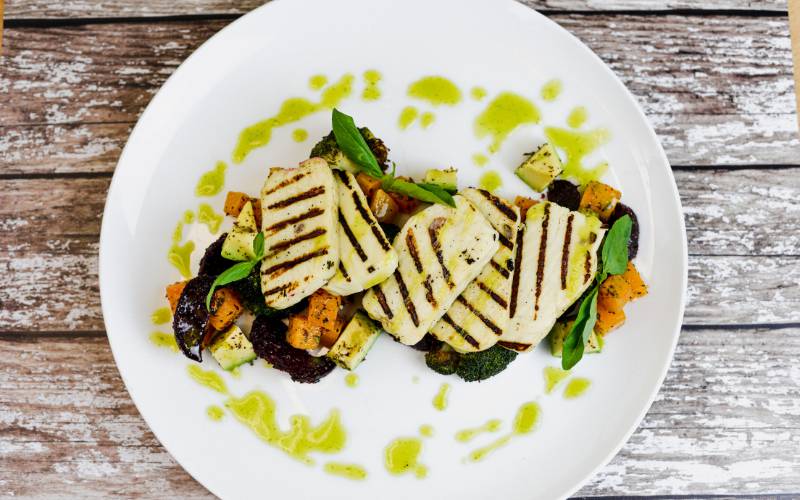 roasted-vegetables-halloumi-salad